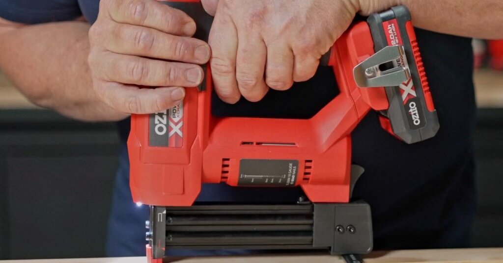 Cordless Nail Guns - Bunnings Australia